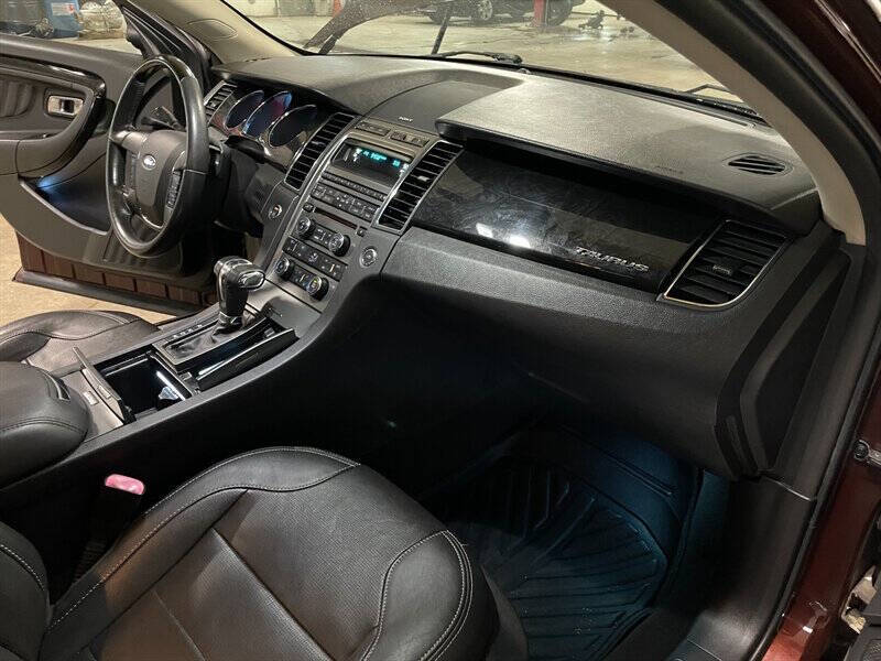 2010 Ford Taurus Limited