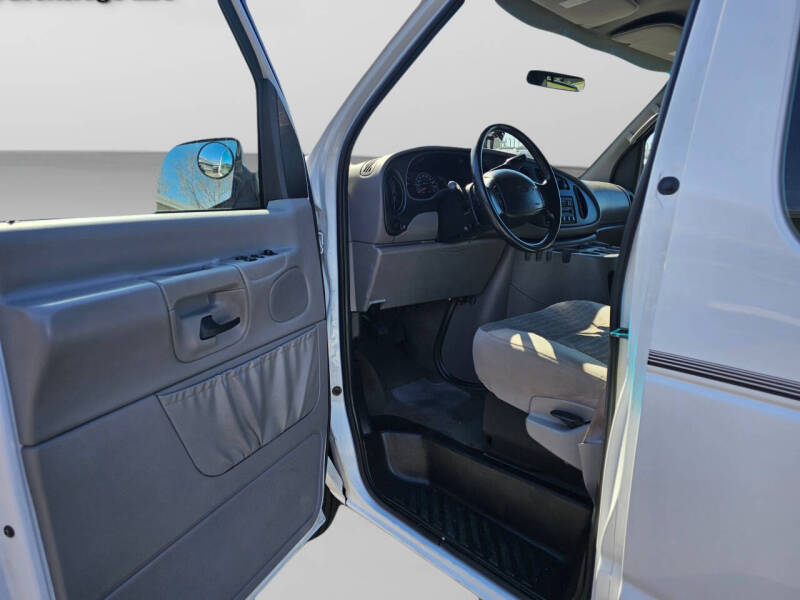 2001 Ford E-Series E-350 SD XLT