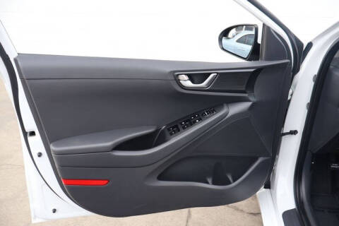 2017 Hyundai Ioniq Hybrid Blue