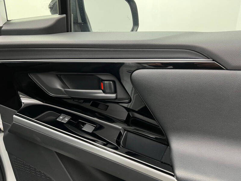 2023 Toyota bZ4X XLE