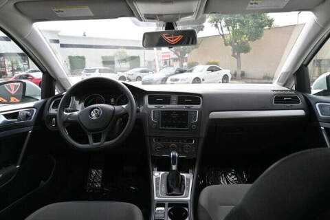 2016 Volkswagen e-Golf SE