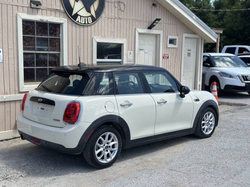 2017 MINI Hardtop 4 Door Cooper