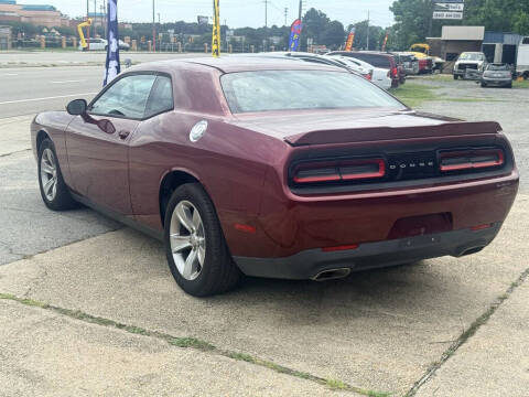 2017 Dodge Challenger SXT