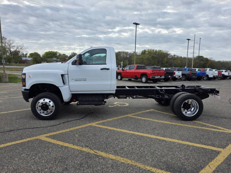 2024 Chevrolet Silverado 6500HD