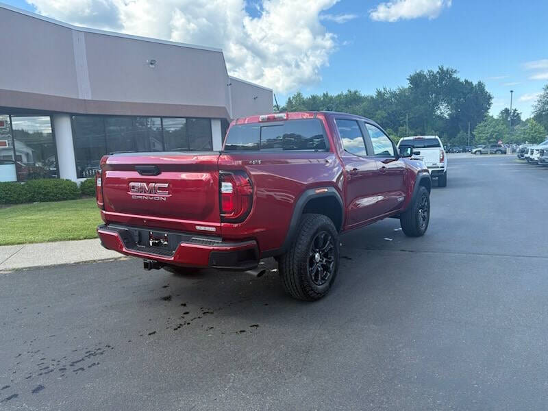 2024 GMC Canyon Elevation