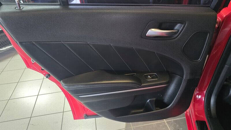 2015 Dodge Charger SXT