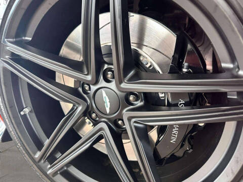 2025 Aston Martin Vantage