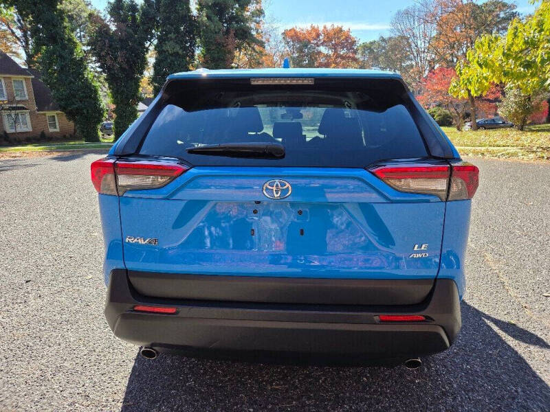 2019 Toyota RAV4 LE