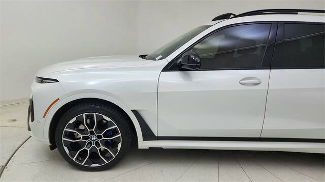 2025 BMW X7 M60i