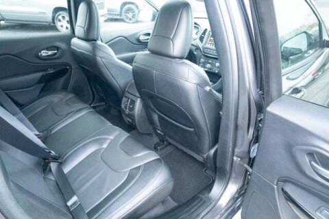 2023 Jeep Cherokee Altitude Lux