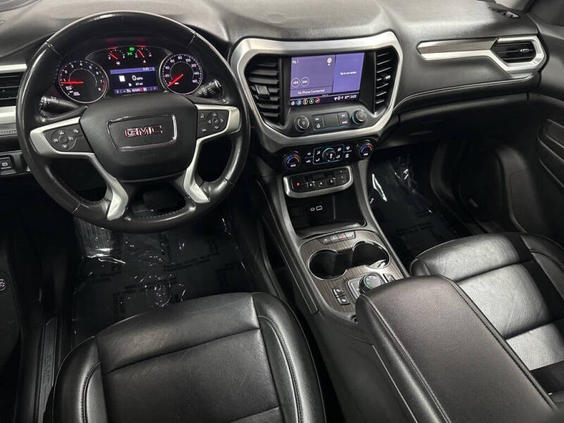 2021 GMC Acadia SLT