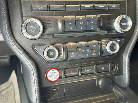 2016 Ford Mustang V6