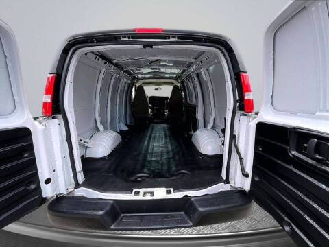 2021 Chevrolet Express 2500