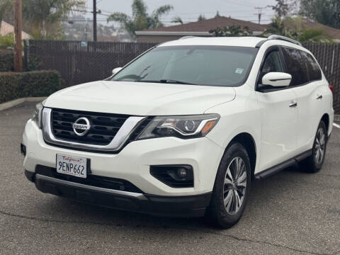 2017 Nissan Pathfinder SV