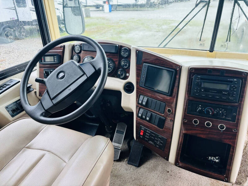 2004 Gulfstream Crescendo M8386