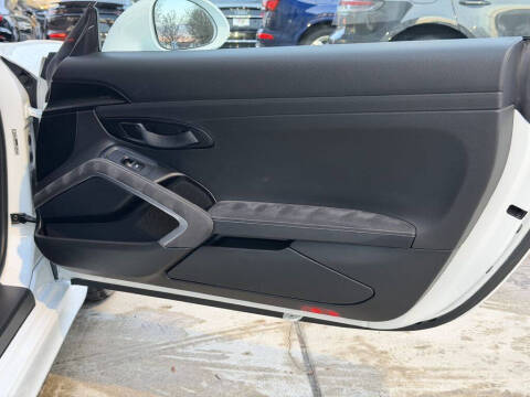 2016 Porsche Cayman GT4