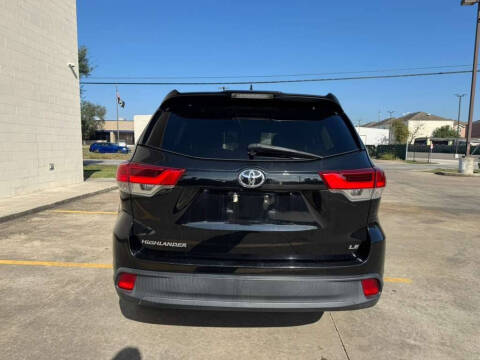 2019 Toyota Highlander LE Plus