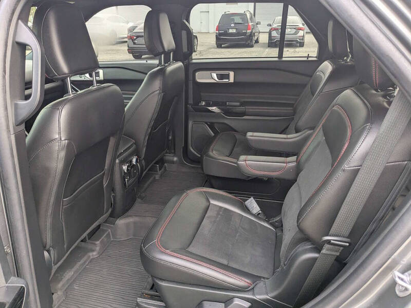 2022 Ford Explorer ST-Line