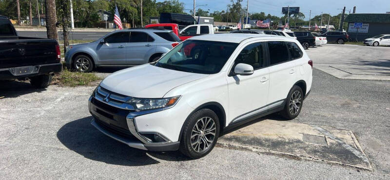 2016 Mitsubishi Outlander SE