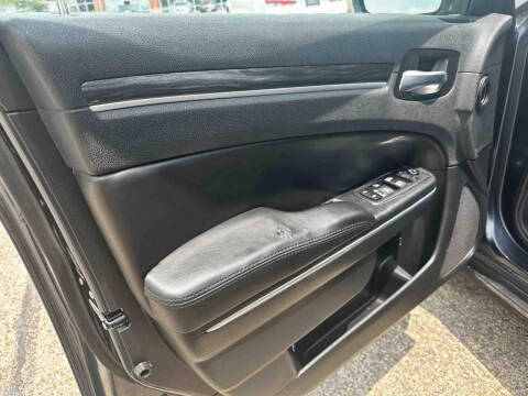 2018 Chrysler 300 Touring