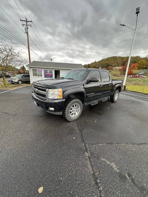 2009 Chevrolet Silverado 1500 for sale at Jordan Motors in Roseburg, OR