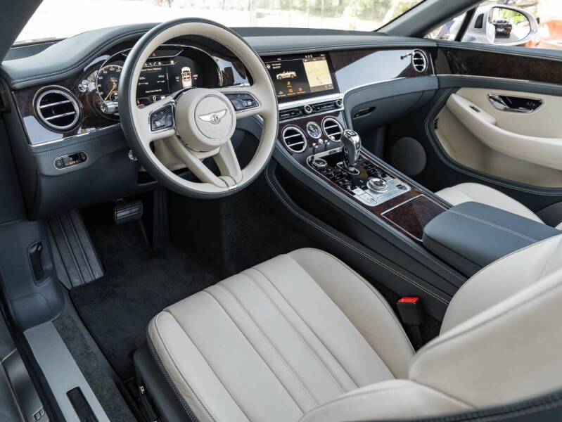 2022 Bentley Continental GTC V8