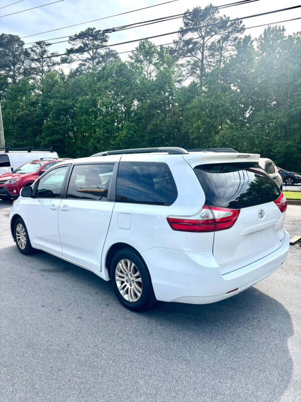 2015 Toyota Sienna