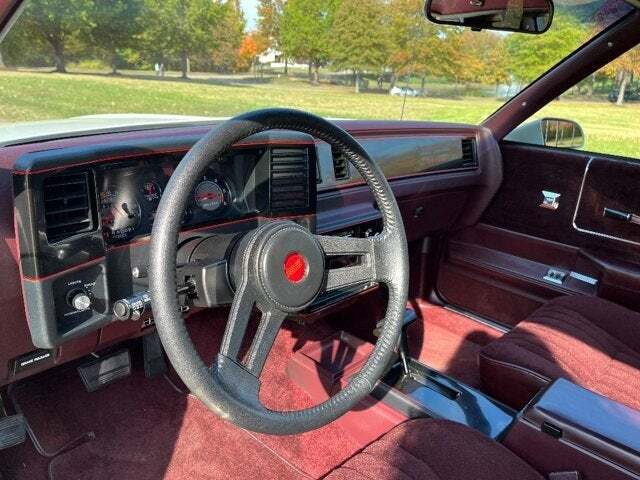 1988 Chevrolet Monte Carlo 18