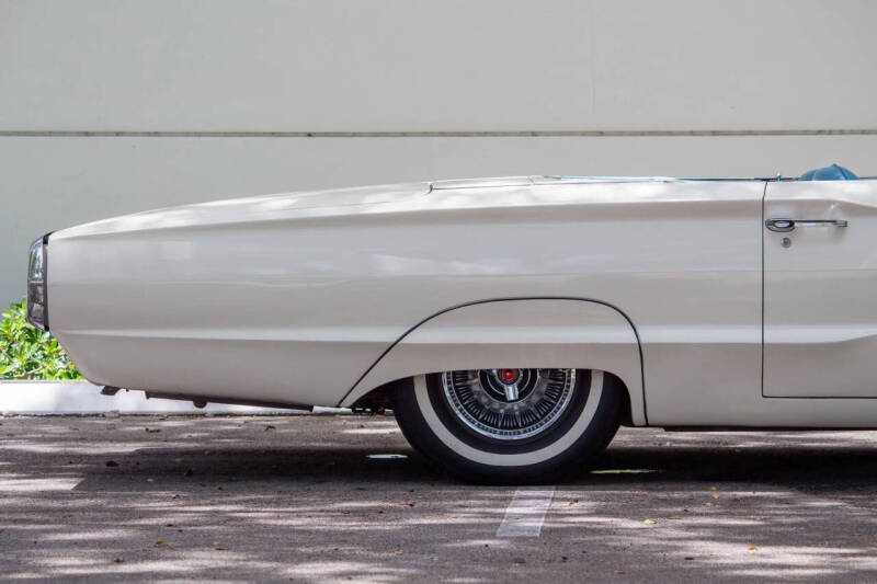 1964 Ford Thunderbird