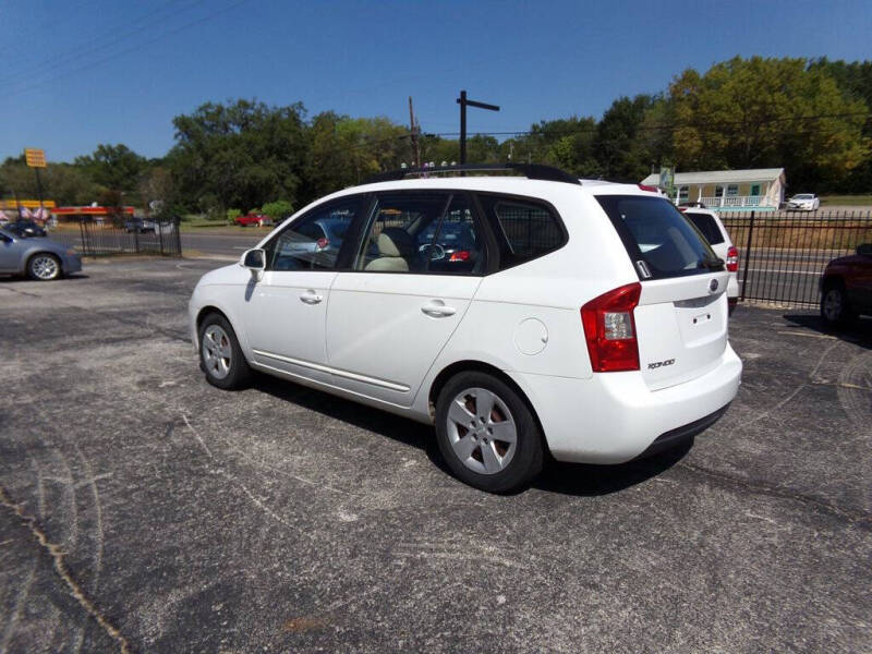 2009 Kia Rondo null photo 5