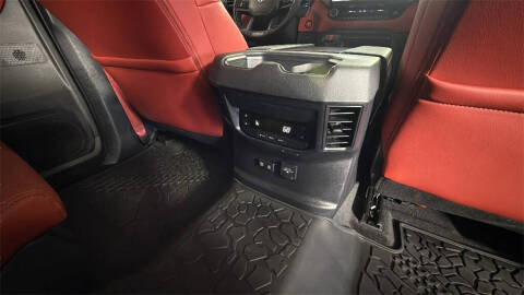 2025 Toyota Sequoia SR5