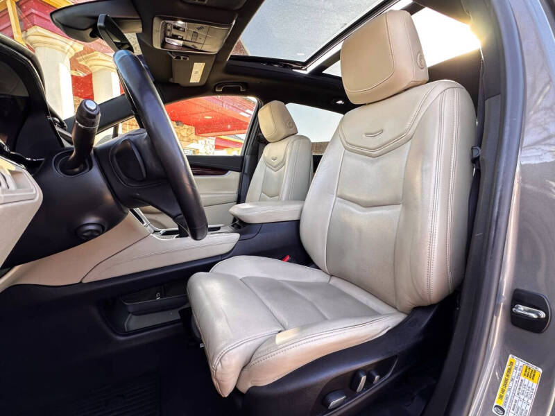 2017 Cadillac XT5 Premium Luxury