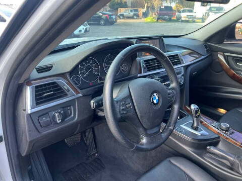 2016 BMW 3 Series 320i