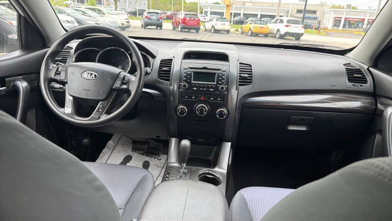 2012 Kia Sorento LX