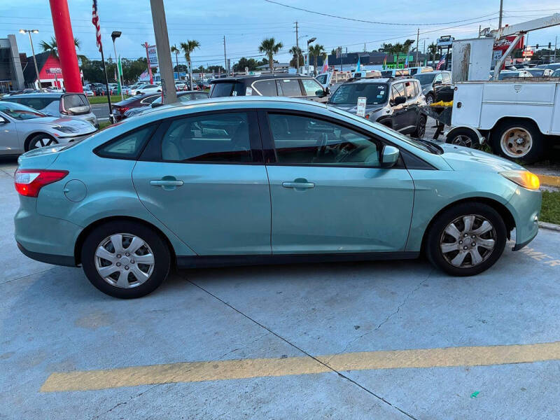 2012 Ford Focus SE