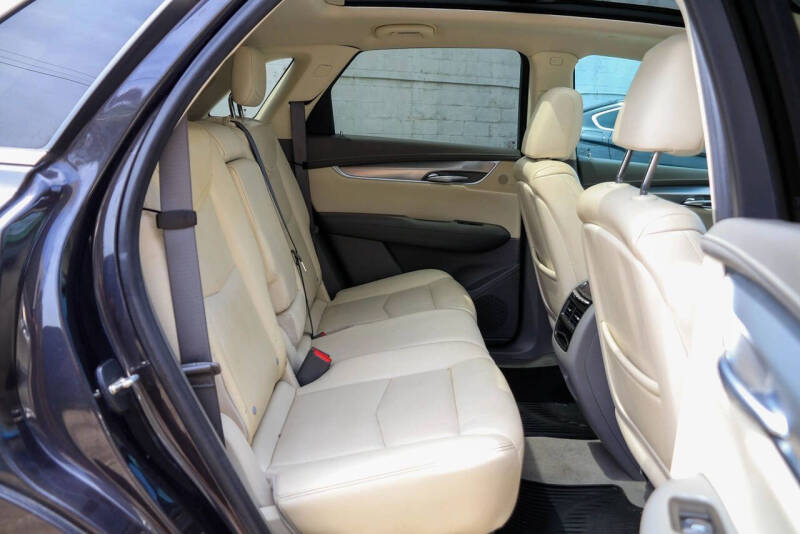 2017 Cadillac XT5 Luxury