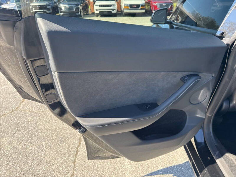 2025 Tesla Model Y Long Range