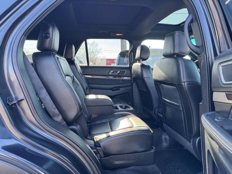 2017 Ford Explorer Platinum