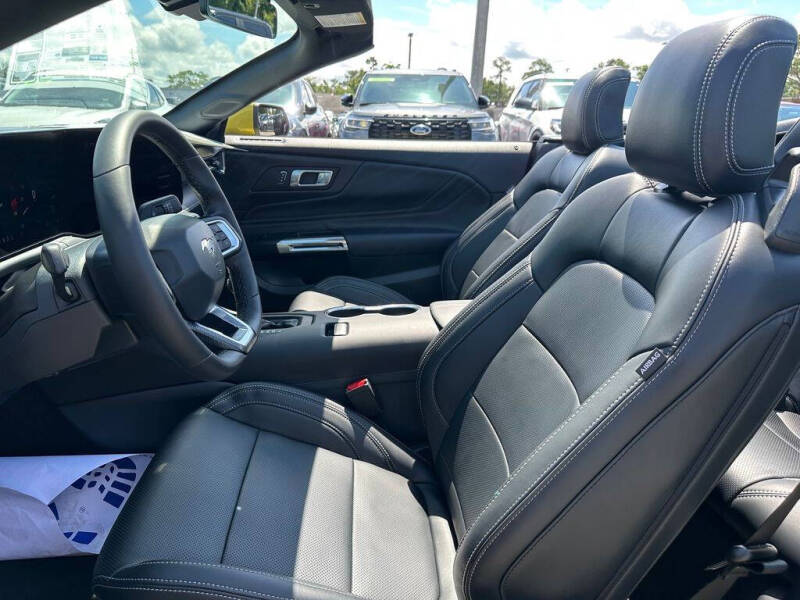 2025 Ford Mustang EcoBoost Premium