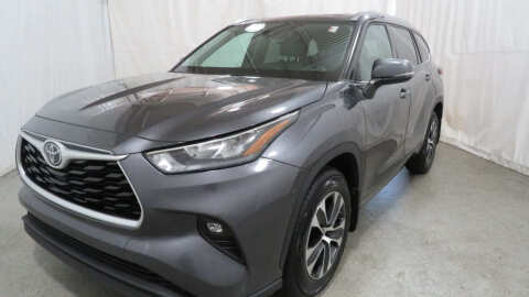 2020 Toyota Highlander for sale at Brunswick Auto Mart in Brunswick OH