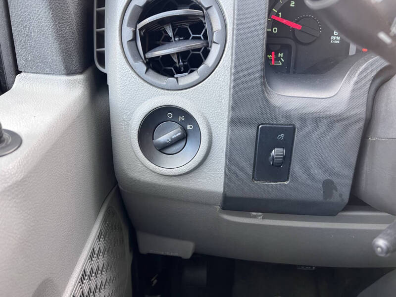 2014 Ford E-Series E-150