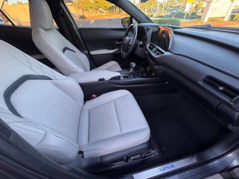 2023 Lexus UX 250h