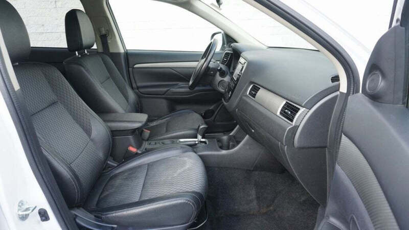 2015 Mitsubishi Outlander SE