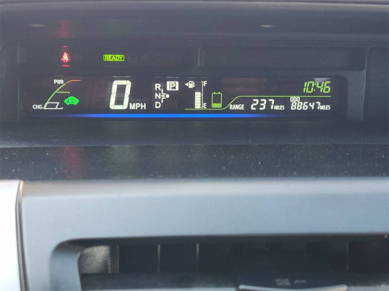 2016 Toyota Prius v Two