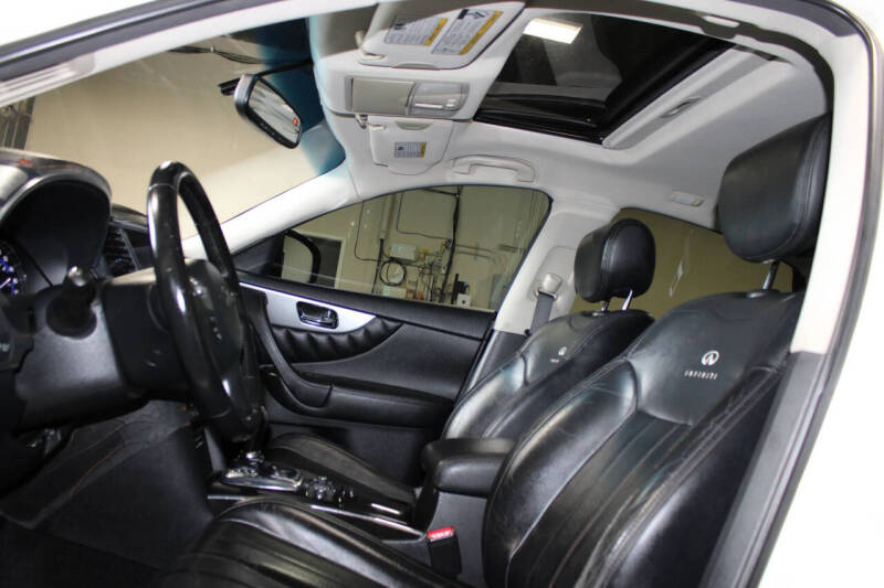 2012 Infiniti FX35