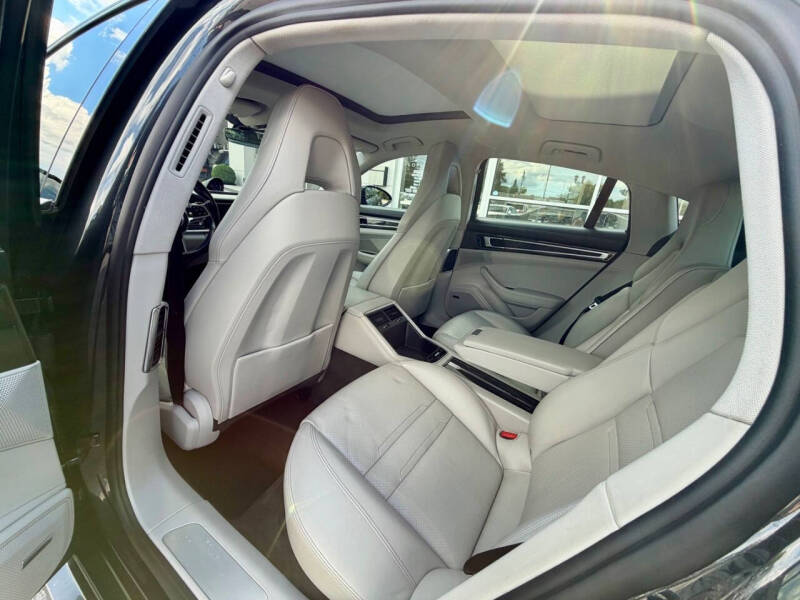 2017 Porsche Panamera 4S