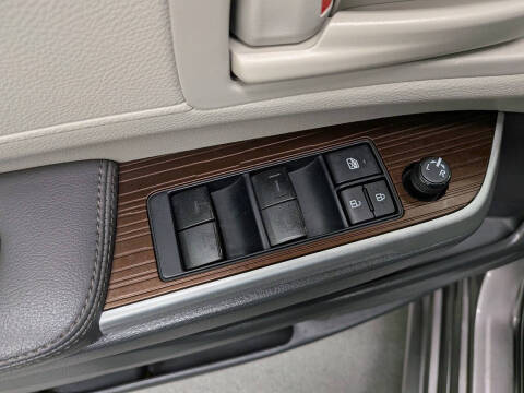 2022 Toyota Sienna LE 8-Passenger
