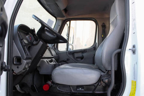 2019 Freightliner M2 106