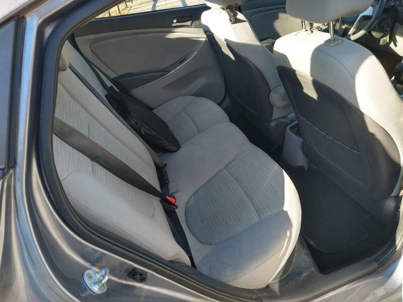 2016 Hyundai Accent SE