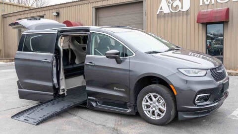 2021 Chrysler Pacifica for sale at A&J Mobility in Valders WI